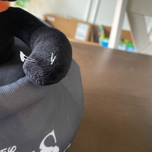 Disney Huge Hocus Pocus Brix Cat in a Cauldron Plush Hocus Pocus Decor - Picture 5 of 13